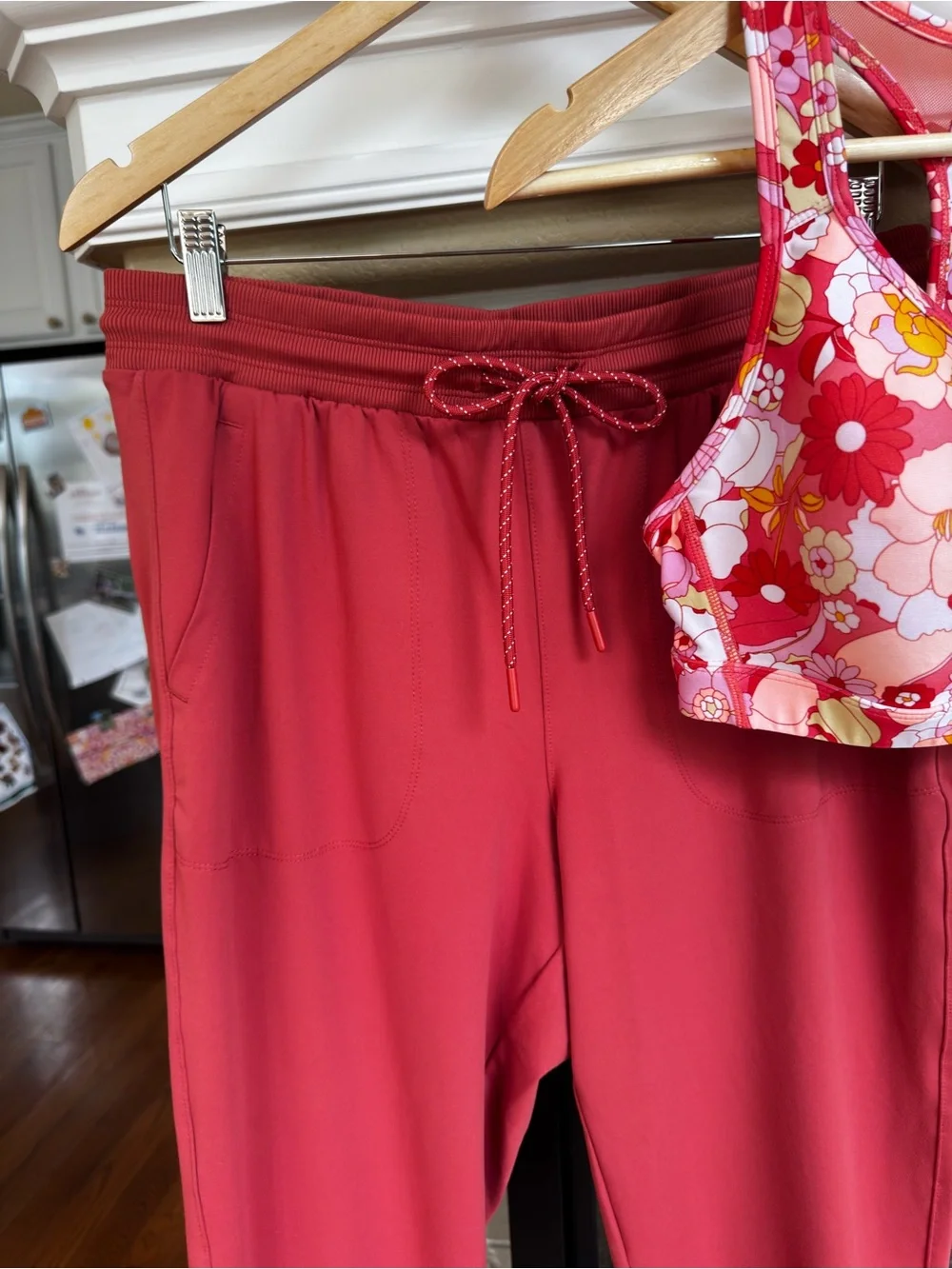 Avia Coral Floral 2-Piece Jogger & Sports Bra Set L Summer Athletic Athleisure